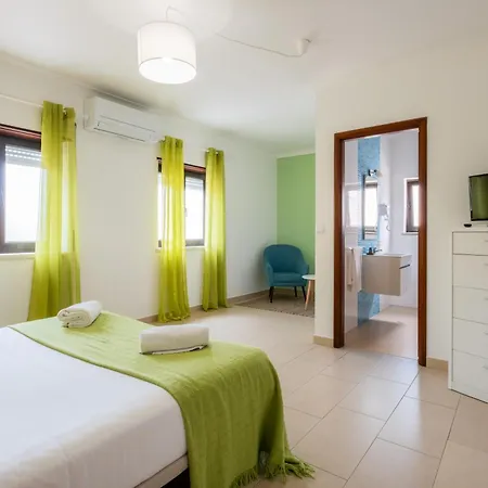 ゲストハウス West Side