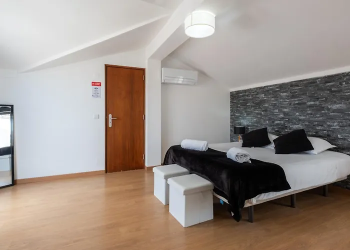 West Side Пениши