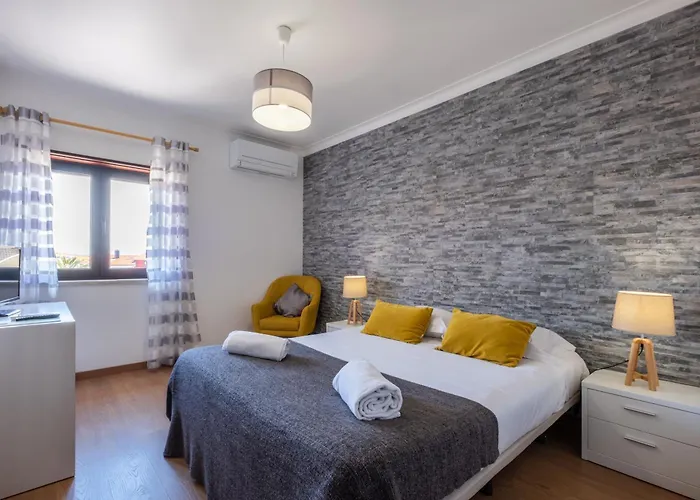 West Side Гостевой дом Пениши